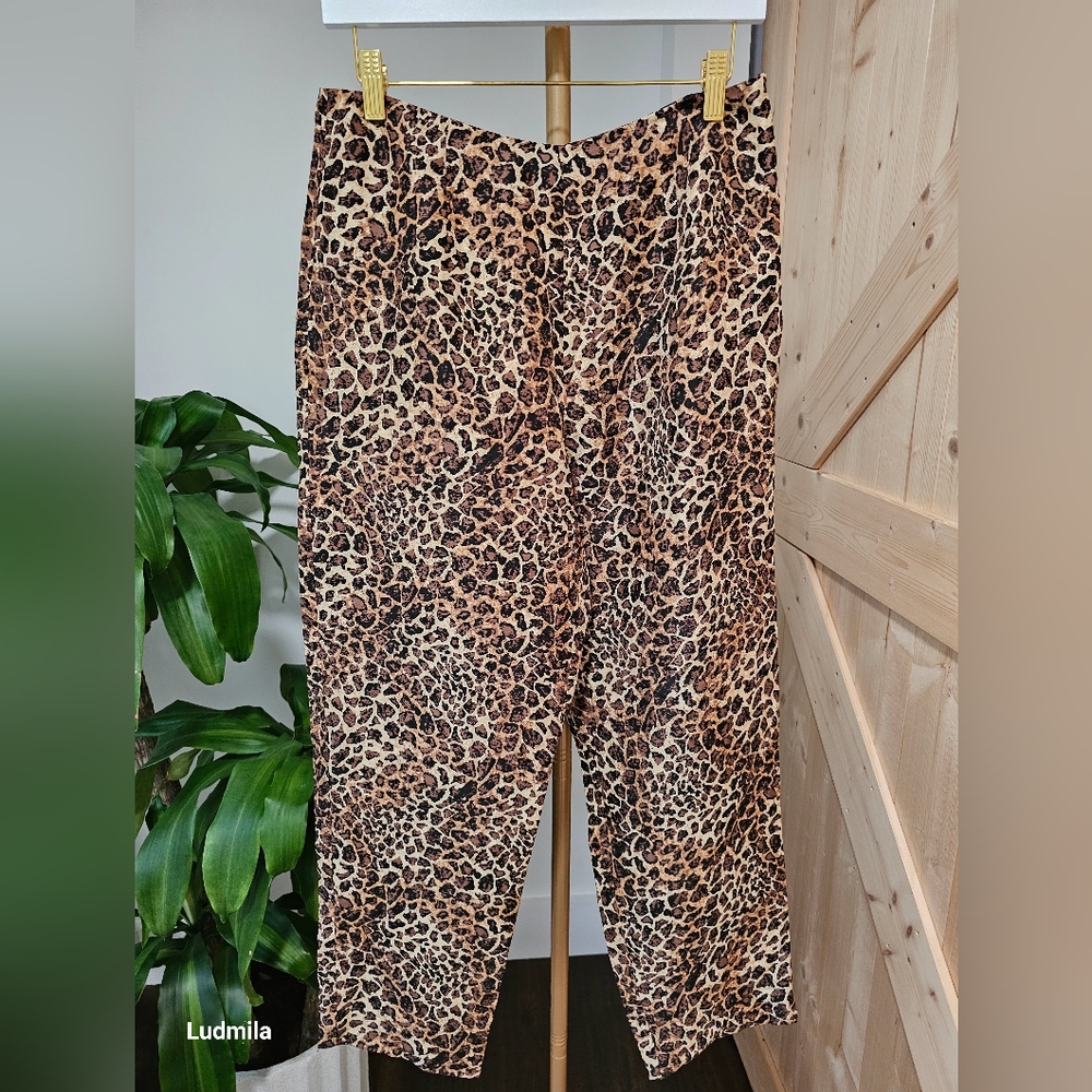 ALLISON TAYLOR size 8 women's 100%‎ silk animal print pants